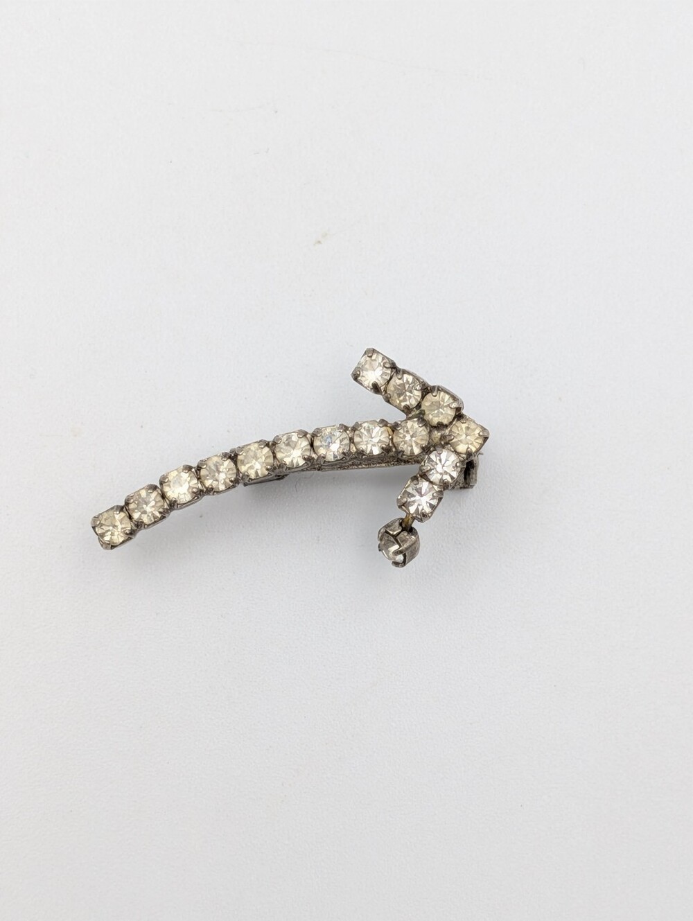 Vintage rhinestone arrow brooch pin